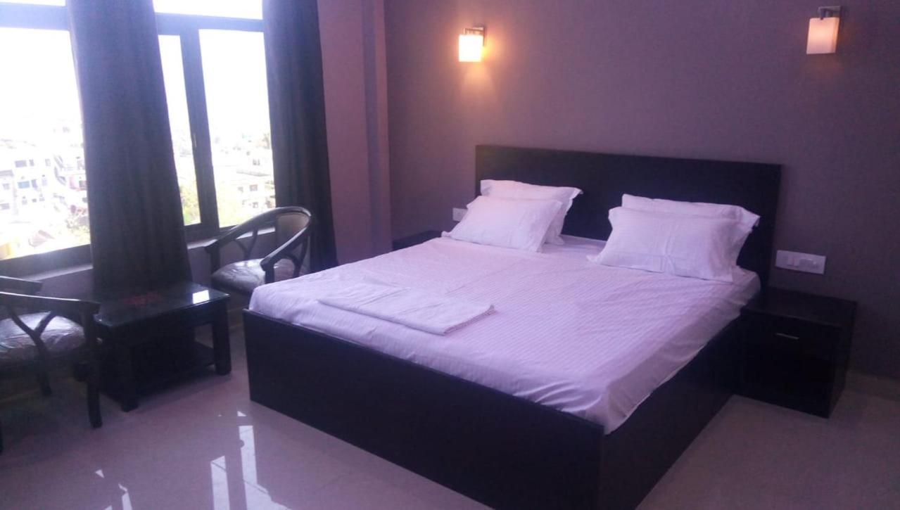Hotel-78 Pithoragarh ภายนอก รูปภาพ