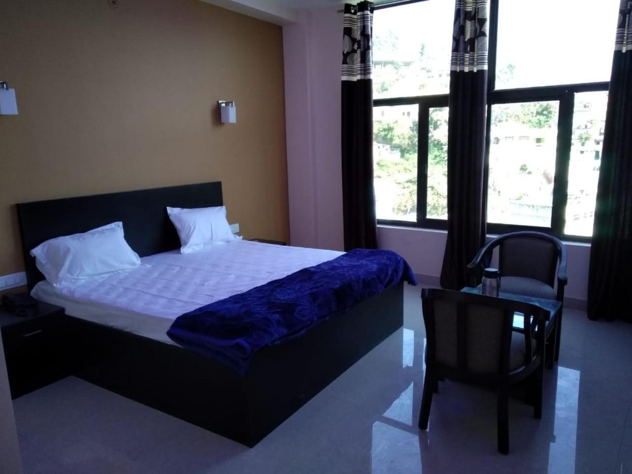 Hotel-78 Pithoragarh ภายนอก รูปภาพ