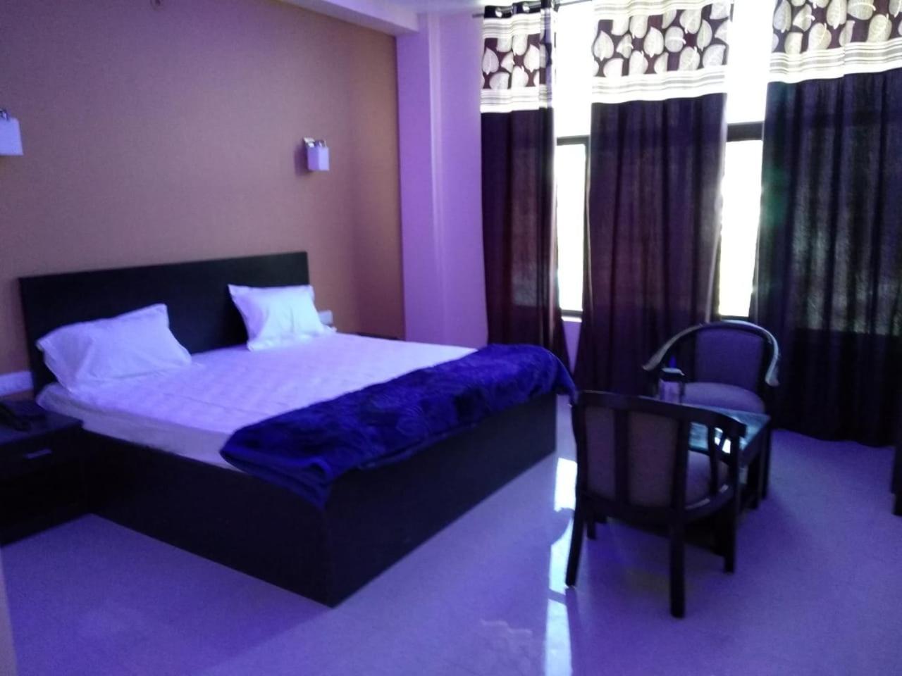 Hotel-78 Pithoragarh ภายนอก รูปภาพ