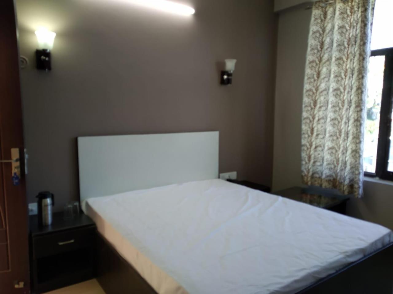 Hotel-78 Pithoragarh ภายนอก รูปภาพ
