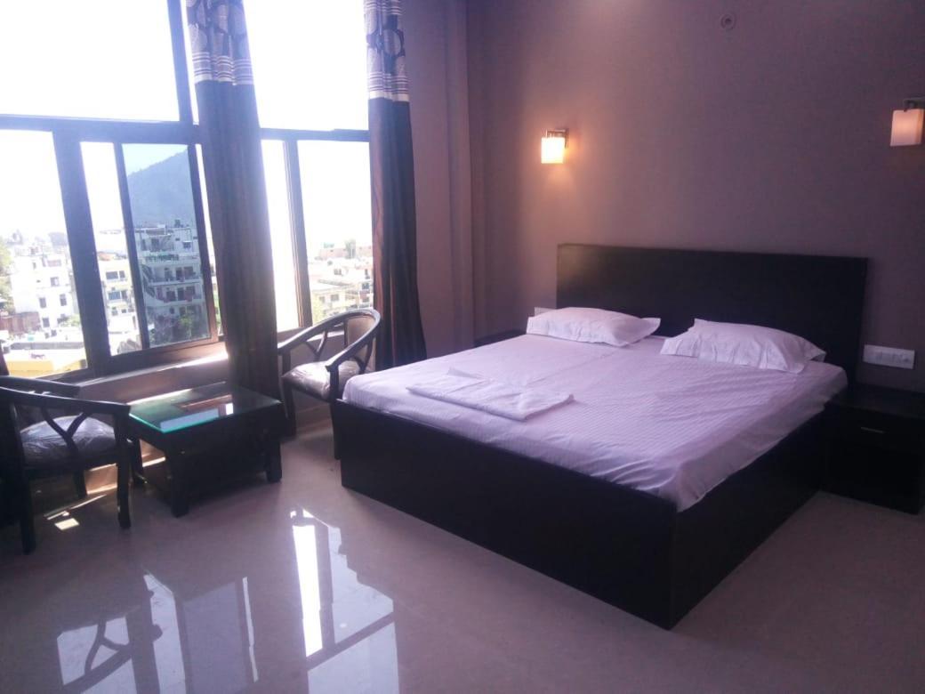 Hotel-78 Pithoragarh ภายนอก รูปภาพ
